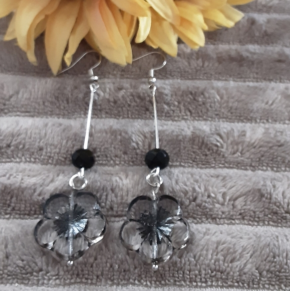 Handmade Cut Glass Czech Beads Dangle Pierced Earrings - Picture 2 of 2